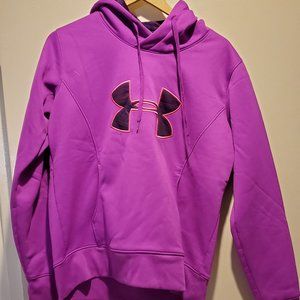 Sweatshirt with hood